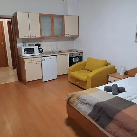 Flora 411 Апартамент *