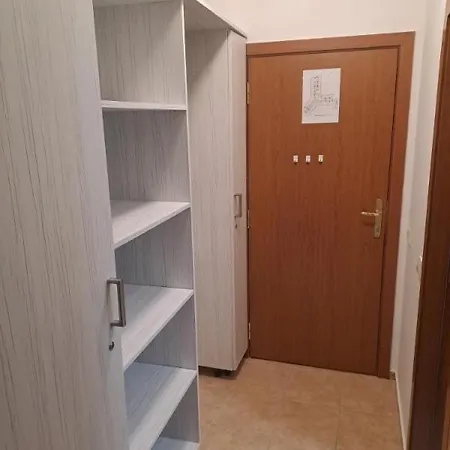 Flora 411 Апартамент *