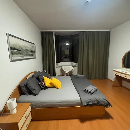 Flora 411 Apartman Borovec